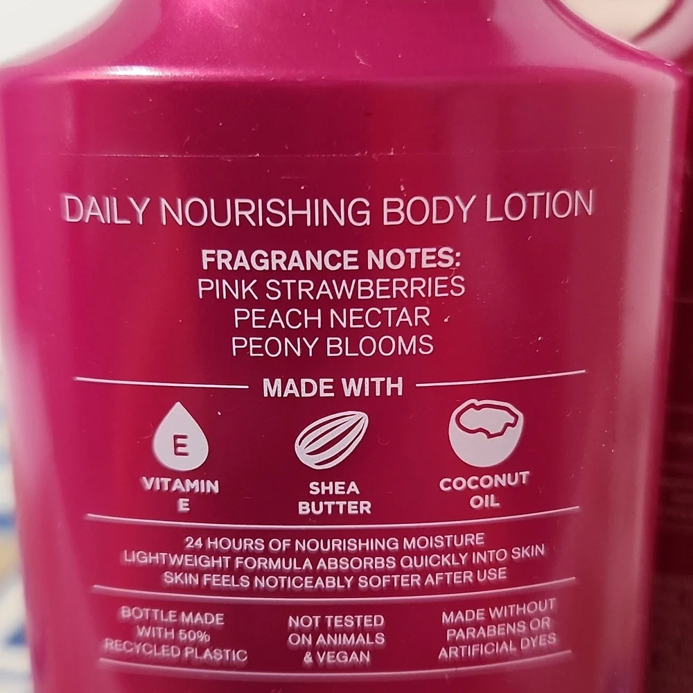 Bath & Body Works Gingham Gorgeous 3pc Gift Set Body Wash, Lotion, Mist